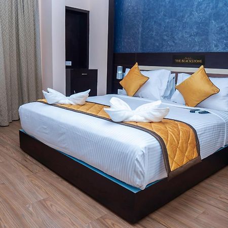 Hotel The Black Stone Bangalore Extérieur photo