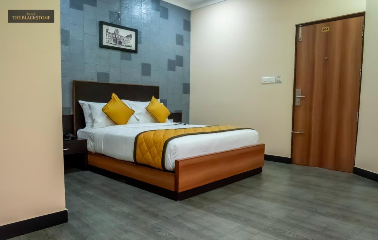 Hotel The Black Stone Bangalore Extérieur photo