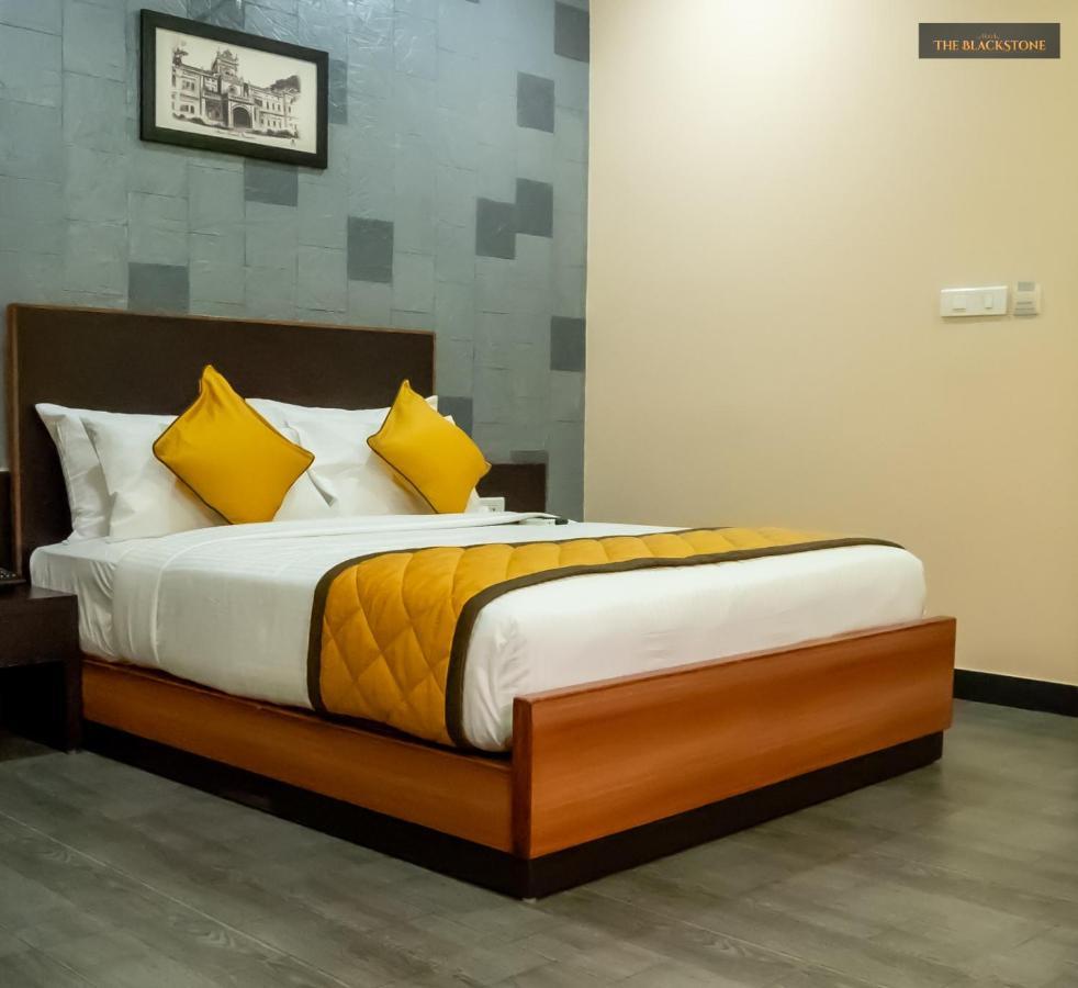 Hotel The Black Stone Bangalore Extérieur photo