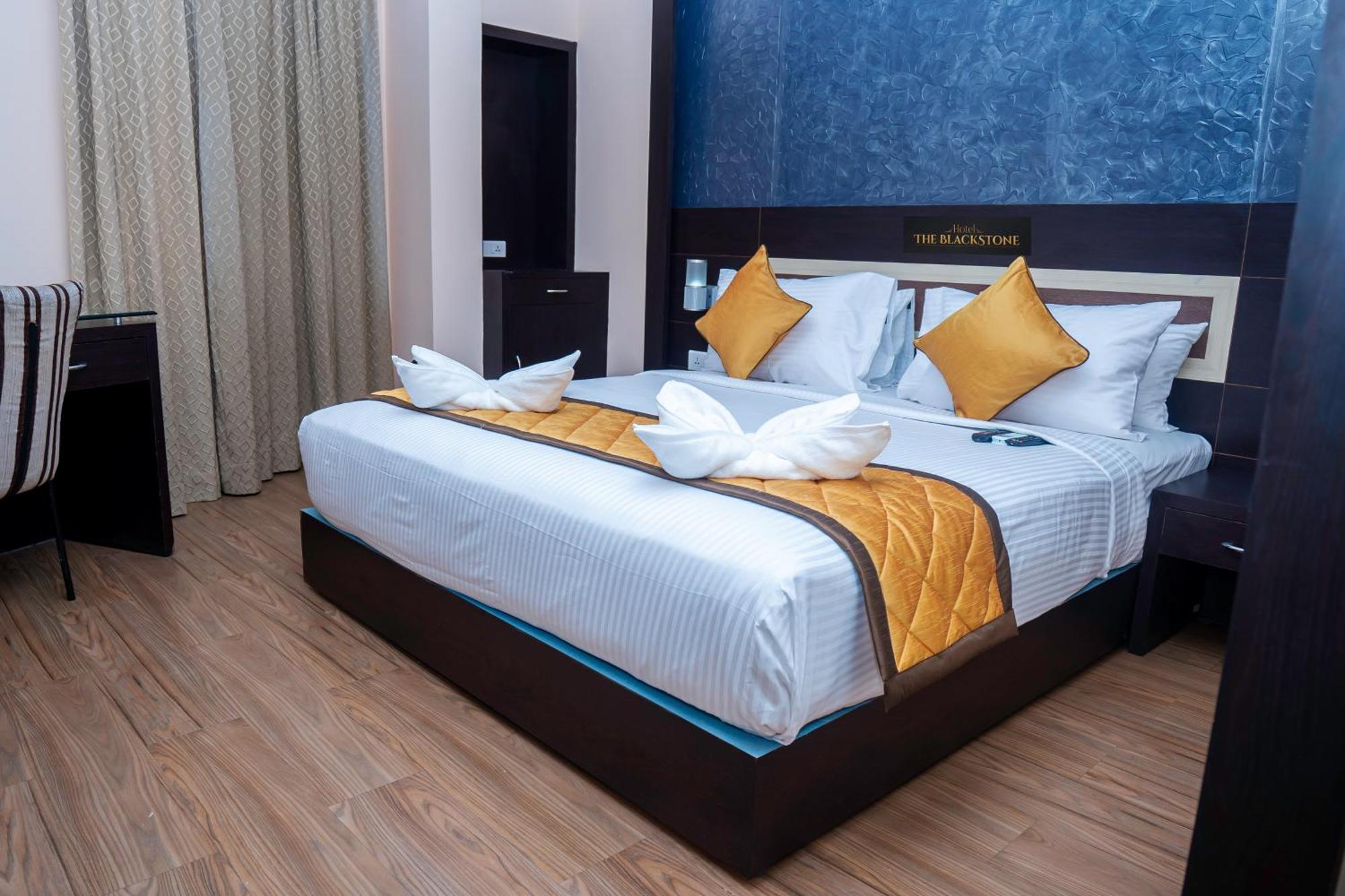 Hotel The Black Stone Bangalore Extérieur photo