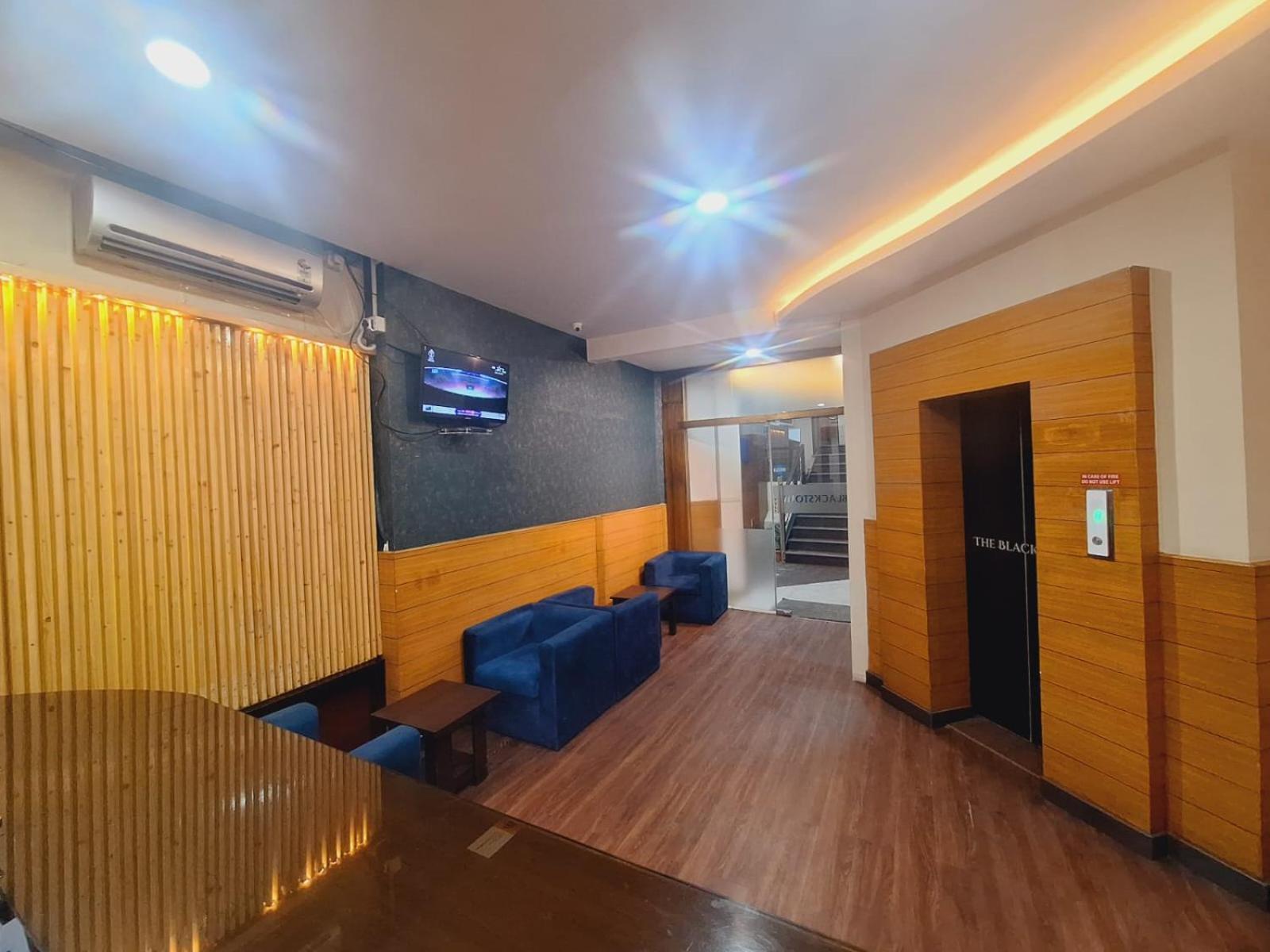 Hotel The Black Stone Bangalore Extérieur photo